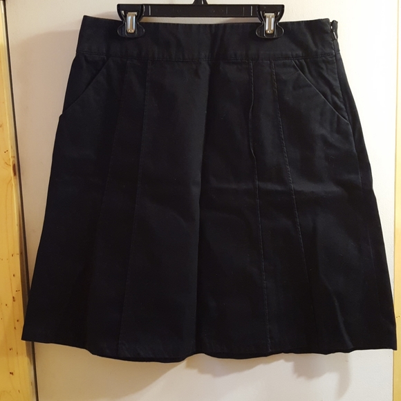 Old Navy Dresses & Skirts - 🌹 3/$15 Old Navy black A line skirt